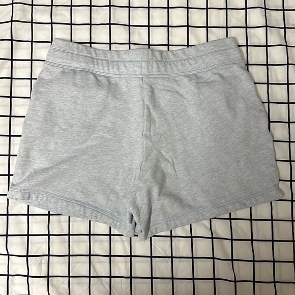 Cute light blue shorts - Picture 2 of 4